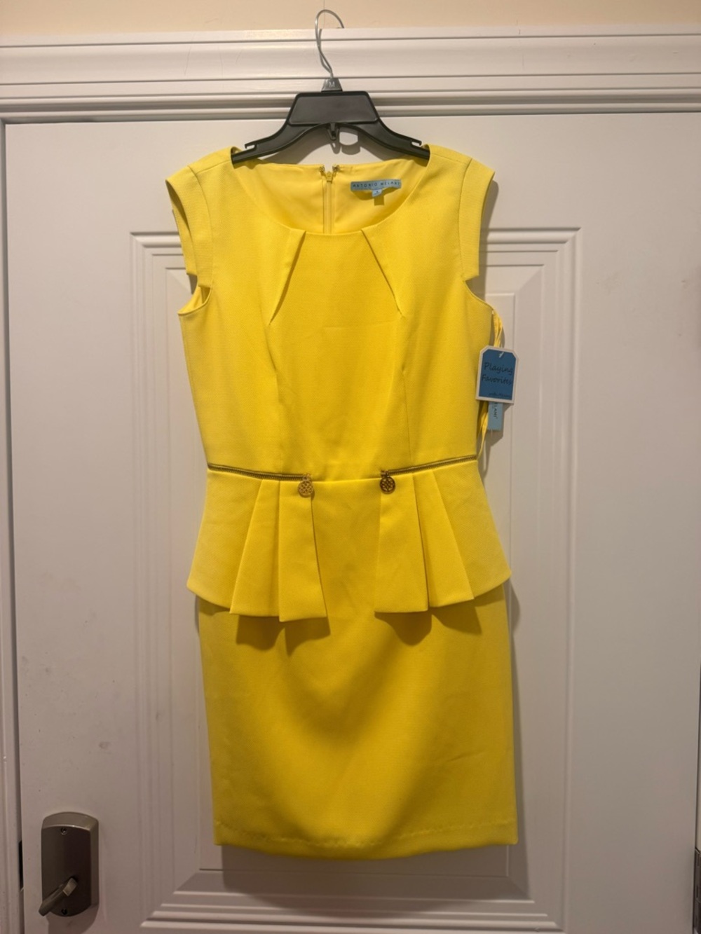 Size 4 ANTONIO MELANI Yellow Textured Sheath Dress